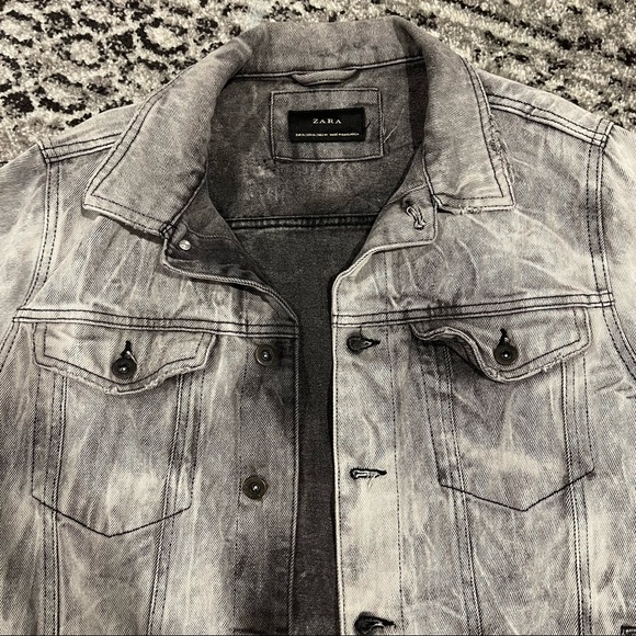 Zara Denim Jacket - Picture 2 of 5